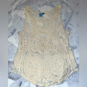 LACE TANK TOP- SIZE L- ROUNDED NECKLINE